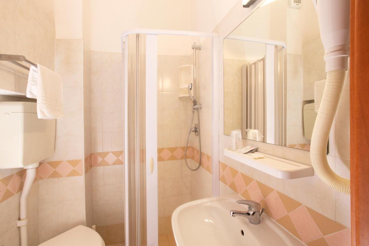 Hotel Carnaby Rimini Dış mekan fotoğraf