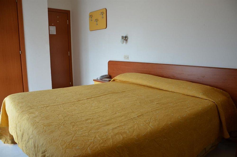 Hotel Carnaby Rimini Dış mekan fotoğraf